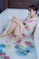 Mitsuki Goronzoku ゴロン族美月, フェチグラビア写真集 「Translucent」 Set.03 P6 No.ee050d