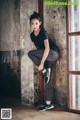 Beautiful Yoon Ae Ji poses glamor in gym fashion photos (56 photos) P44 No.1fd2d9