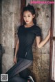 Beautiful Yoon Ae Ji poses glamor in gym fashion photos (56 photos) P20 No.a18db9