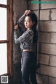 Beautiful Yoon Ae Ji poses glamor in gym fashion photos (56 photos) P25 No.74b910