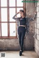 Beautiful Yoon Ae Ji poses glamor in gym fashion photos (56 photos) P4 No.d69248