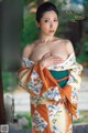 Yuko Shiraki 白木優子, FRIDAY 2021.04.30 (フライデー 2021年4月30日号) P1 No.d52942